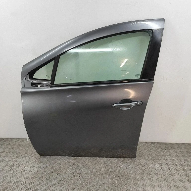 Priekšējās durvis 801113861R