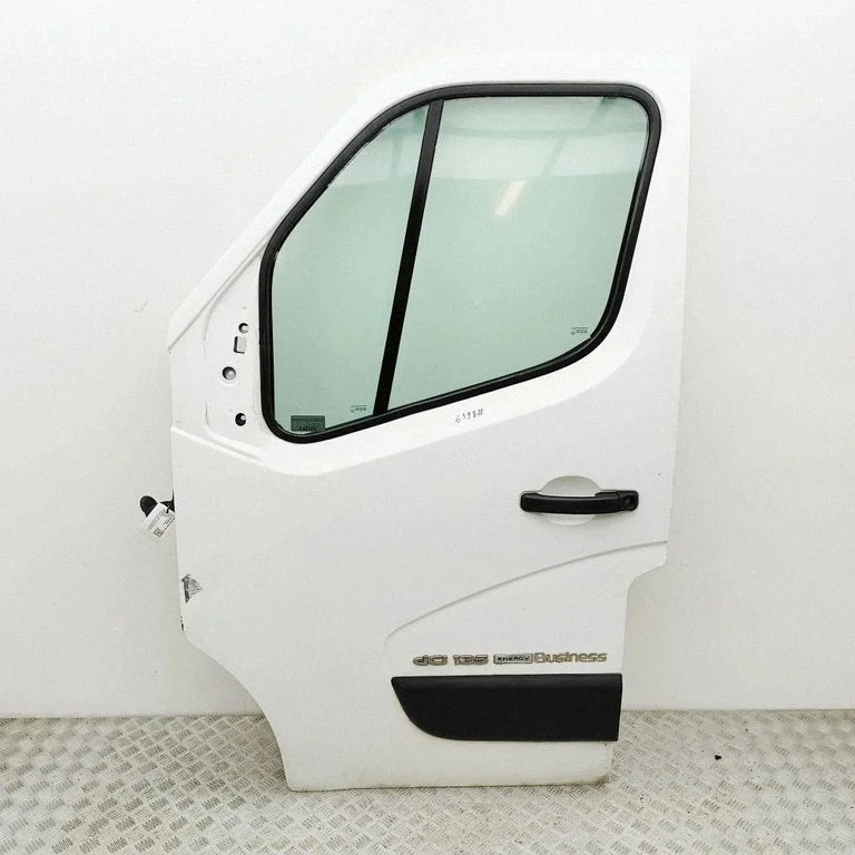 Priekšējās durvis 801017005R