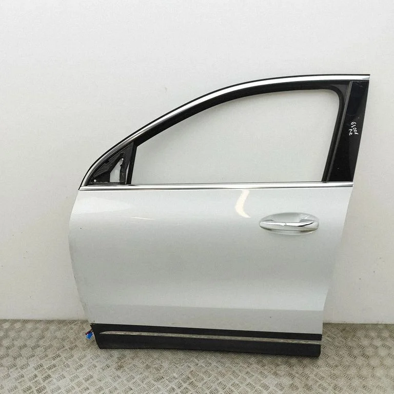 Priekšējās durvis A2477202703