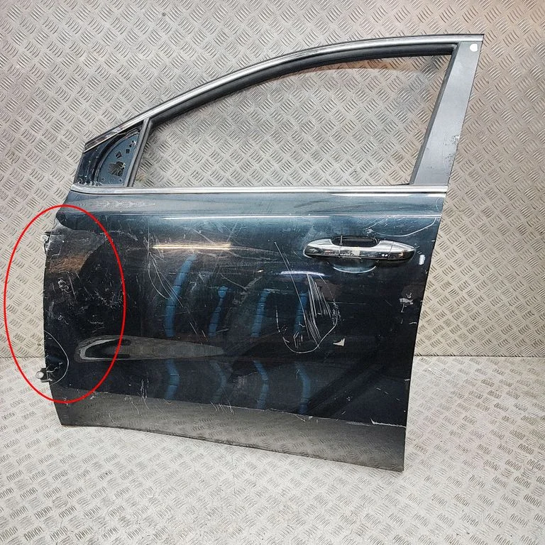 Priekšējās durvis 76003D9000