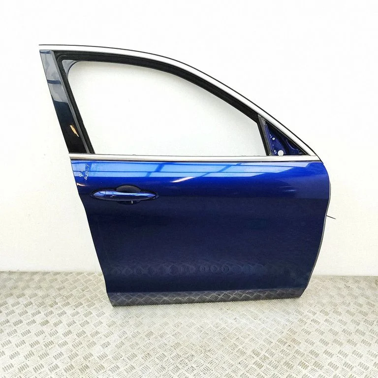 Priekšējās durvis 50557000