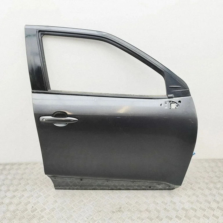 Priekšējās durvis 67001K2011