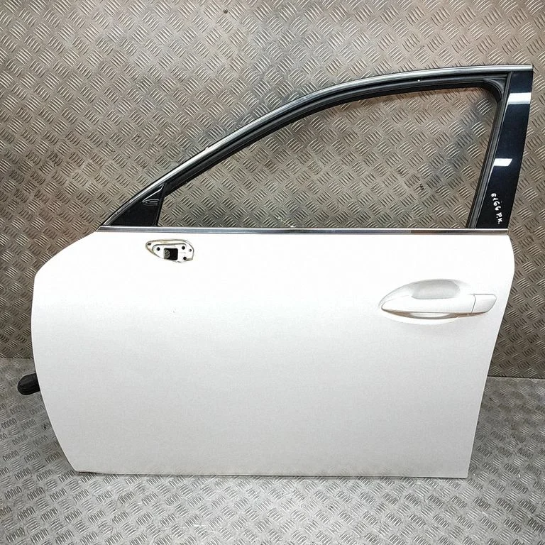 Priekšējās durvis 6700253100