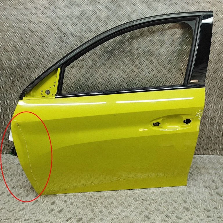 Priekšējās durvis 9832522480
