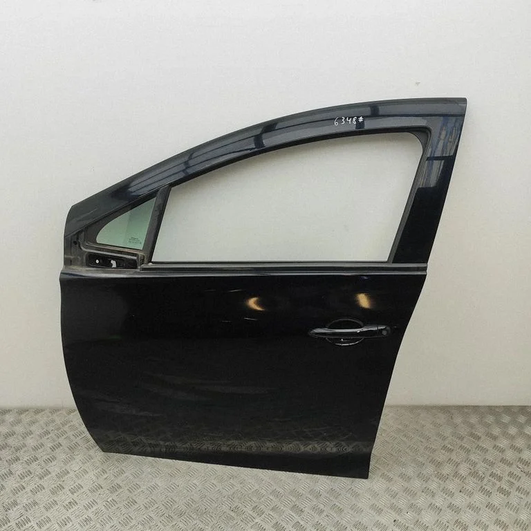 Priekšējās durvis 801015486R