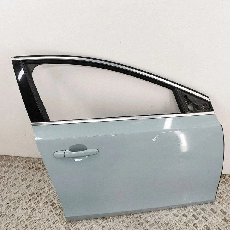 Priekšējās durvis 32321019