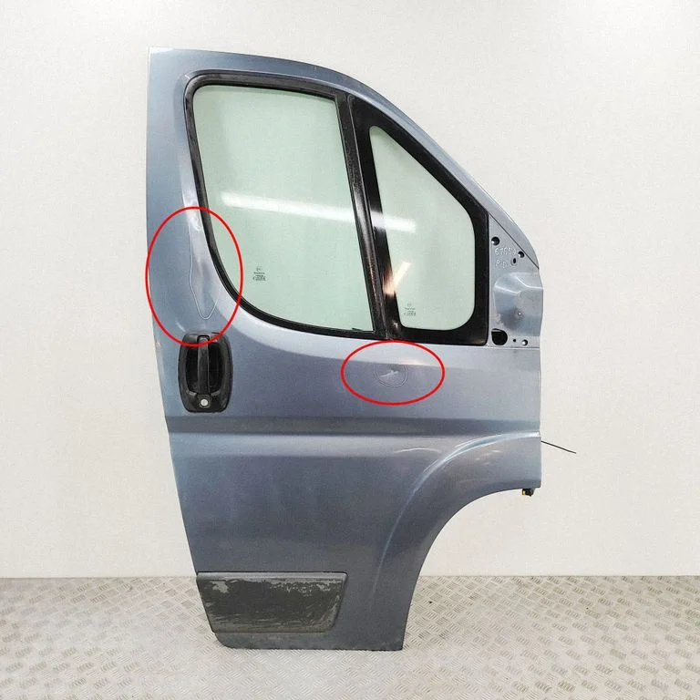 Priekšējās durvis 9004Y1