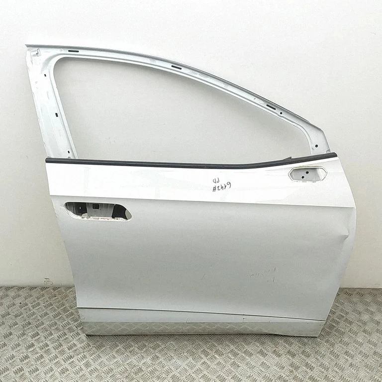 Esiuks 11A831056A