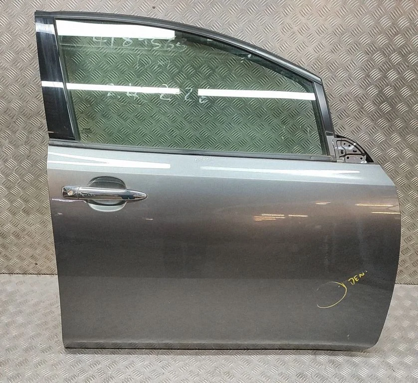 Priekšējās durvis H01005SEMA