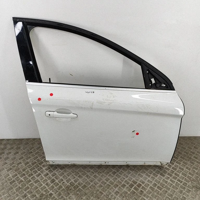 Priekšējās durvis 31335551