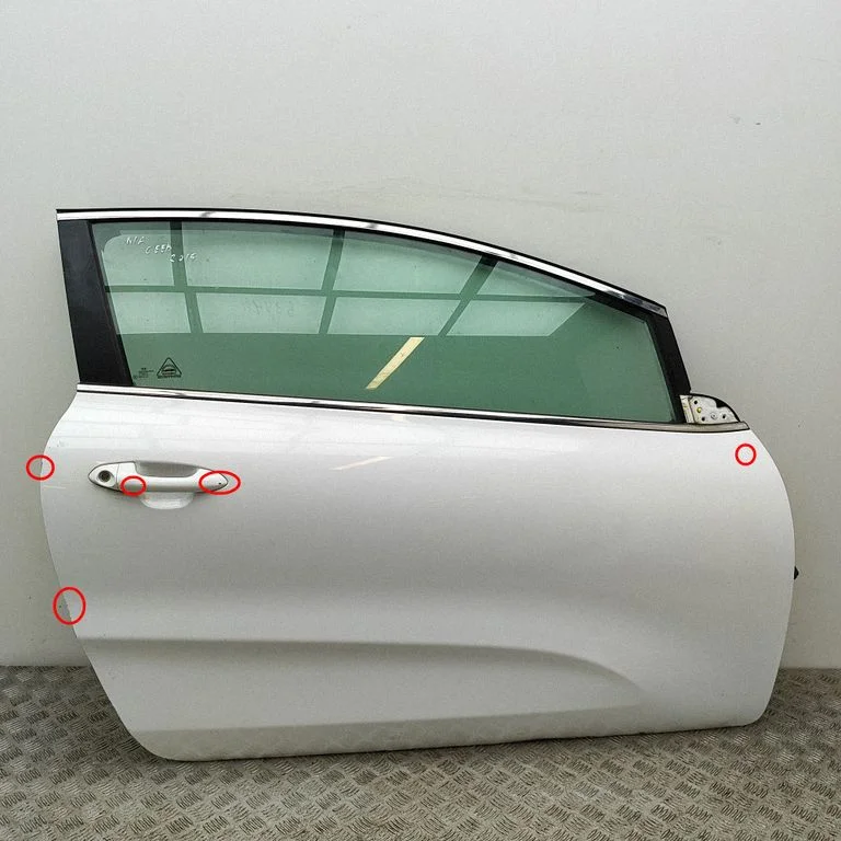 Drzwi przednie 76004A2700
