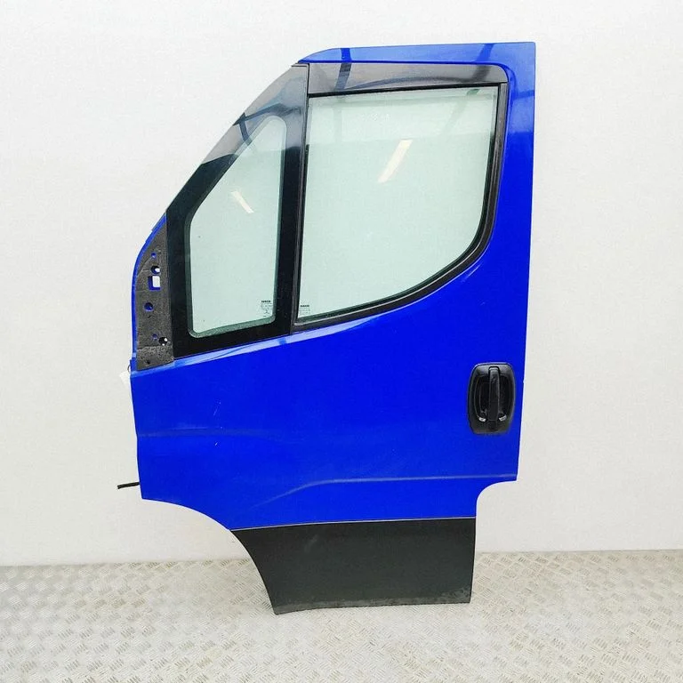Priekšējās durvis 5801519998
