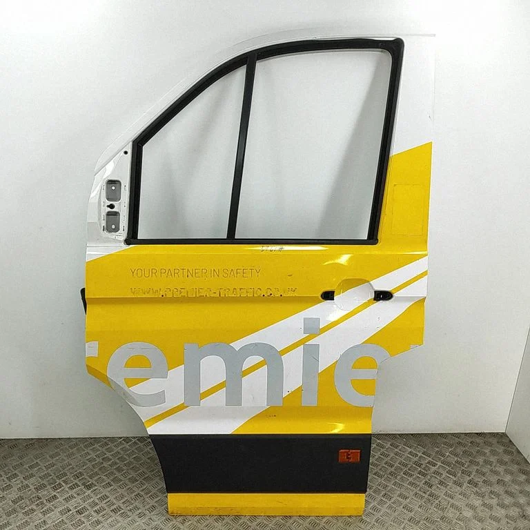Esiuks – Volkswagen Crafter Grand California (2019-)
