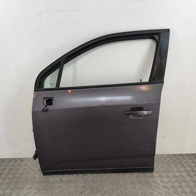Front door – Chevrolet Orlando (2011-)