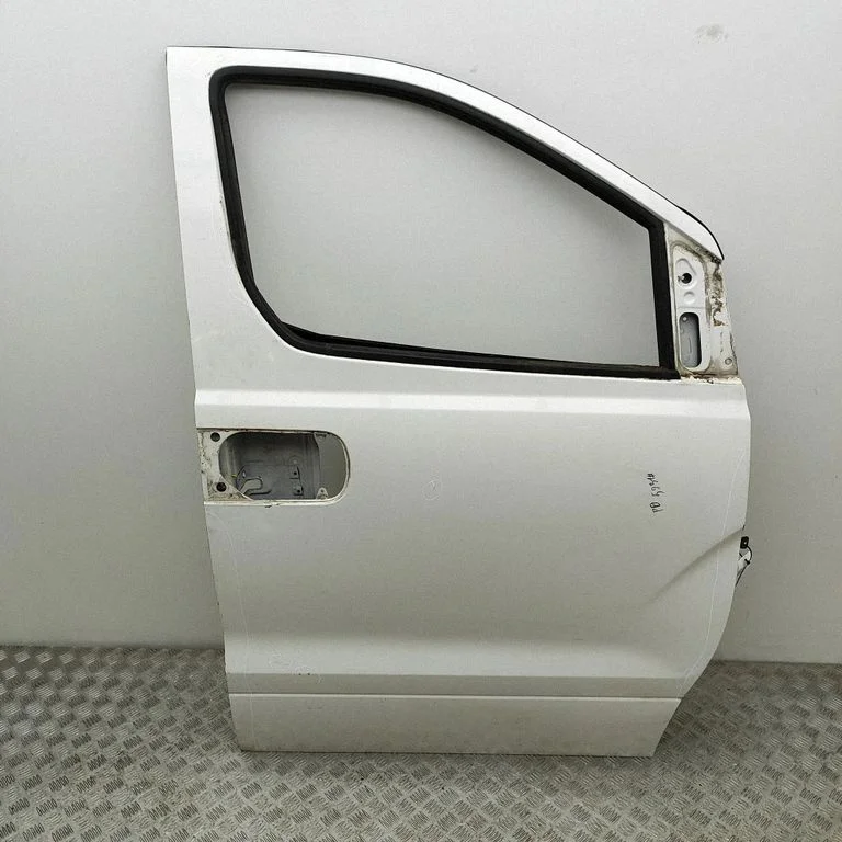 Priekšējās durvis 760044H040
