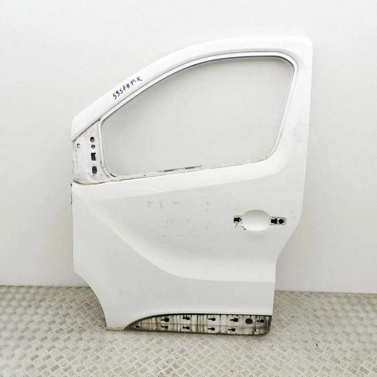 Priekšējās durvis 95522829