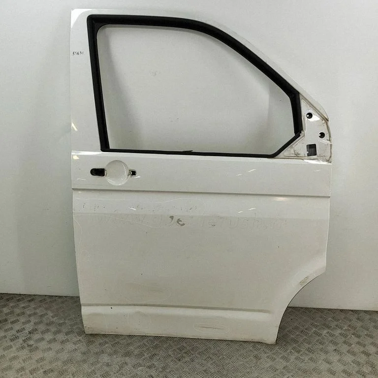 Priekšējās durvis 7LA831056