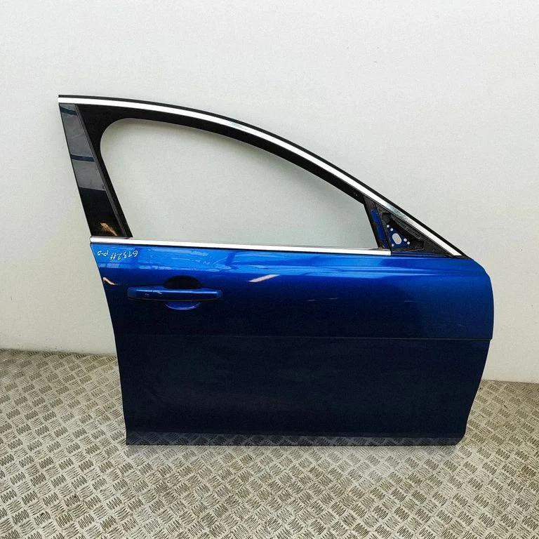 Priekšējās durvis T4N2632