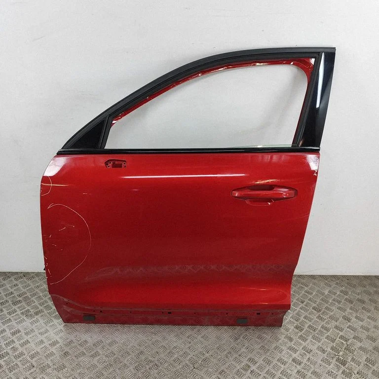 Priekšējās durvis 32399004