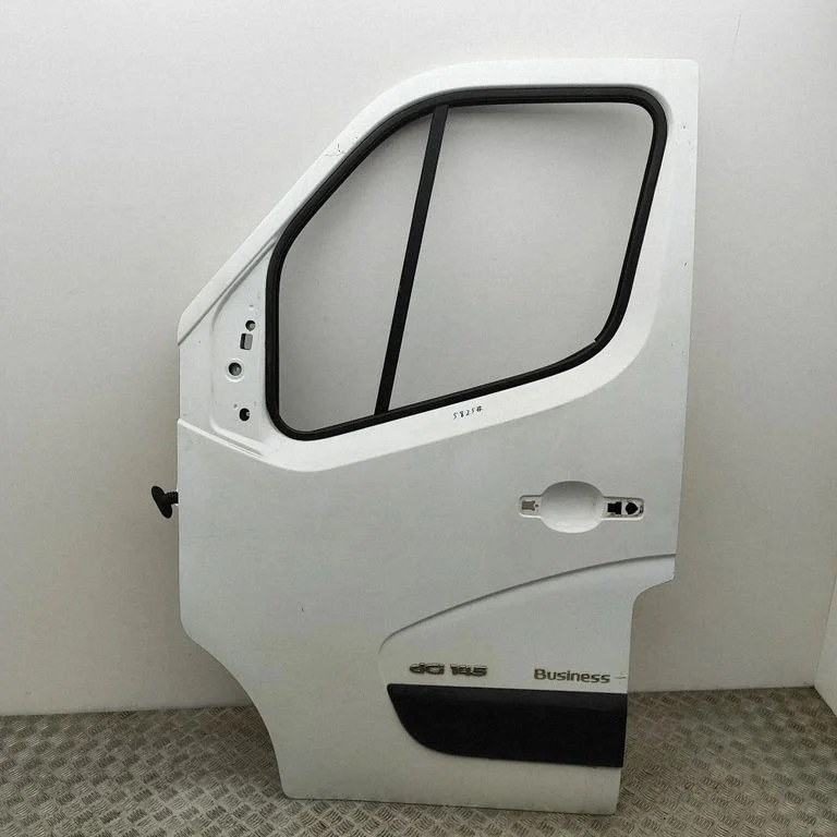 Priekšējās durvis 801017005R