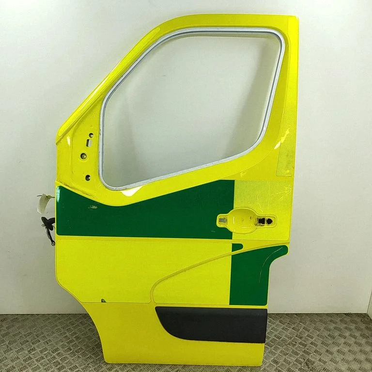 Priekšējās durvis 801017005R