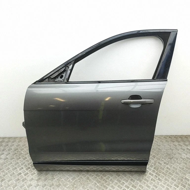 Priekšējās durvis HK8314630BRC