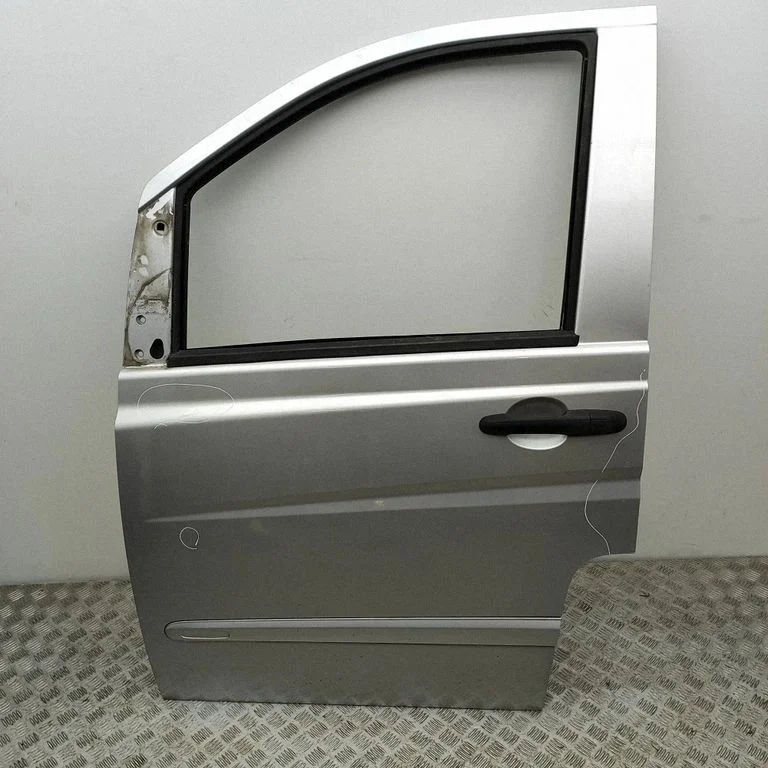 Priekšējās durvis – Mercedes-Benz Vito Viano W639 (2003-2014)