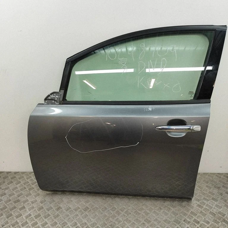 Priekšējās durvis H01015SEMA