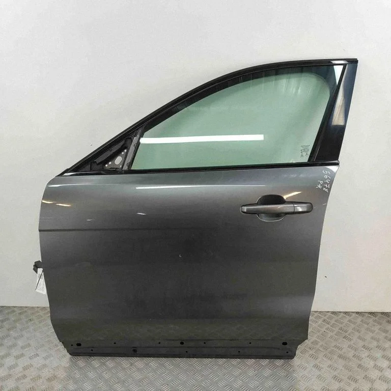Front door – Jaguar F-Pace (2016-)