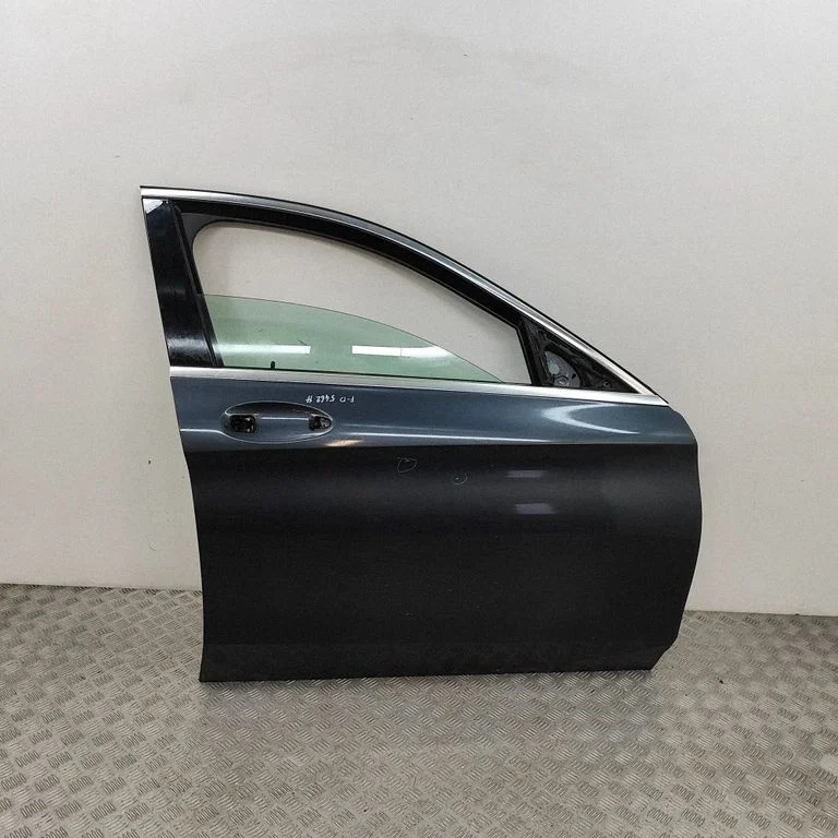 Priekšējās durvis A2057200205