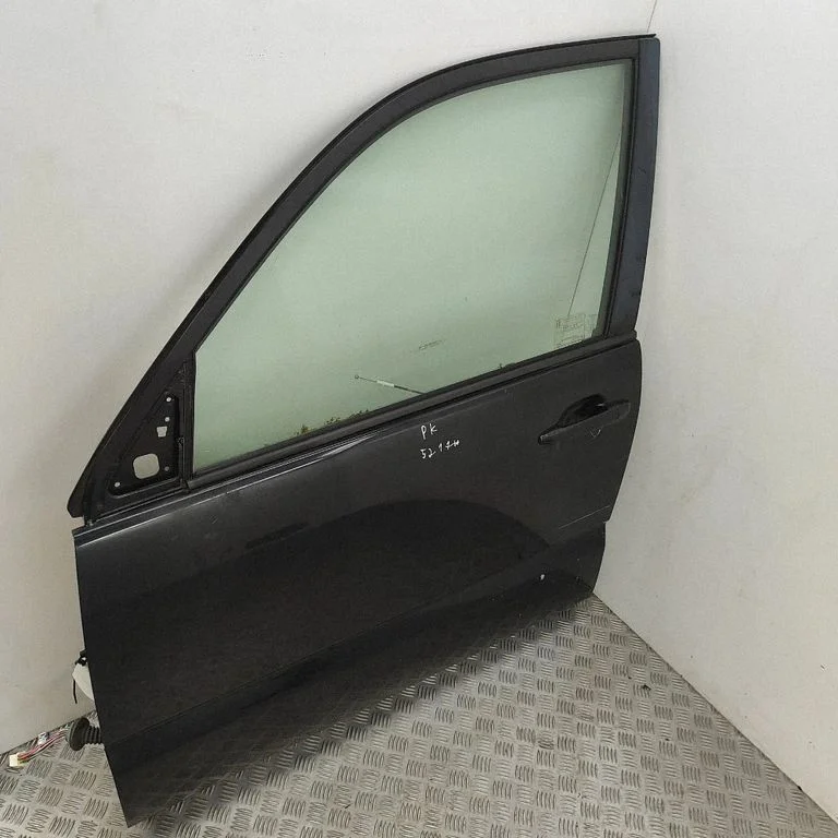 Priekšējās durvis 6700260540