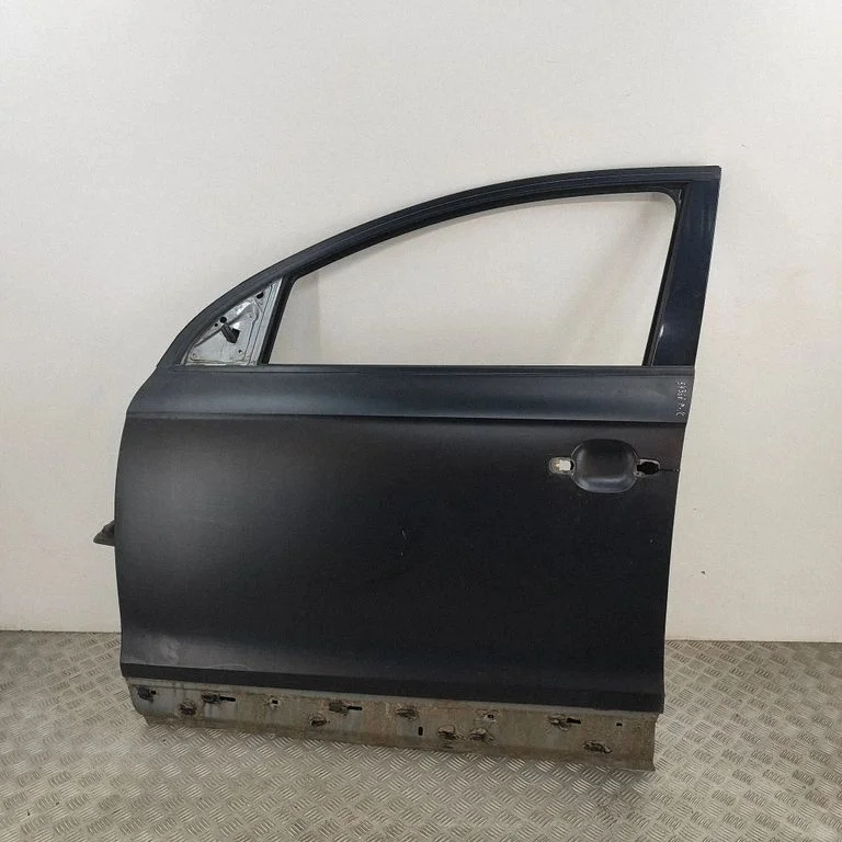 Esiuks 4L0831311