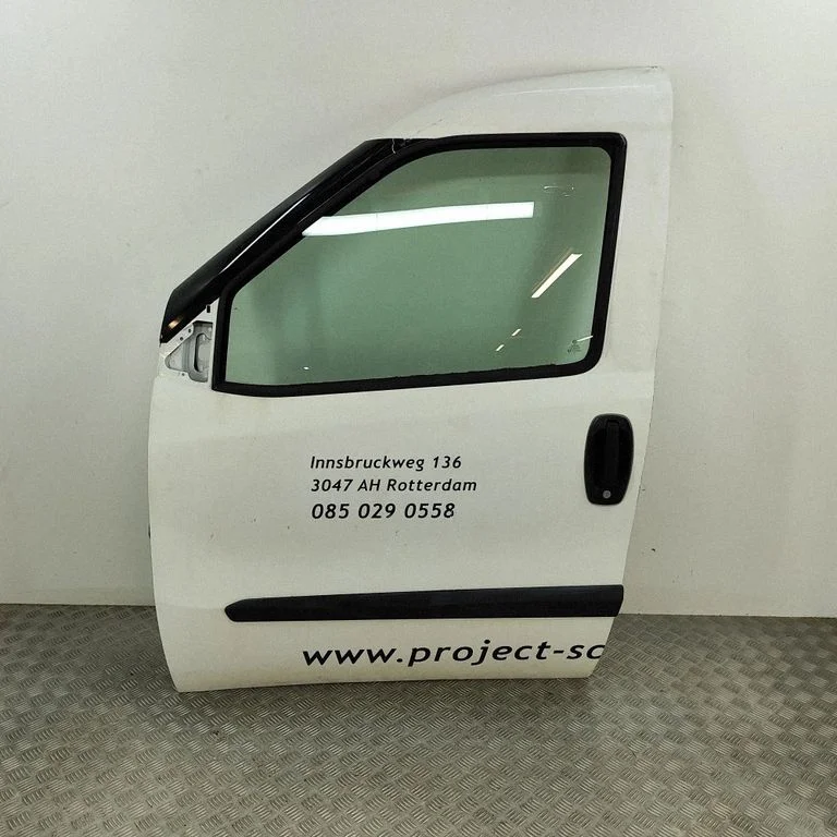 Priekšējās durvis 95509348 – Opel Combo D (2011-2017)