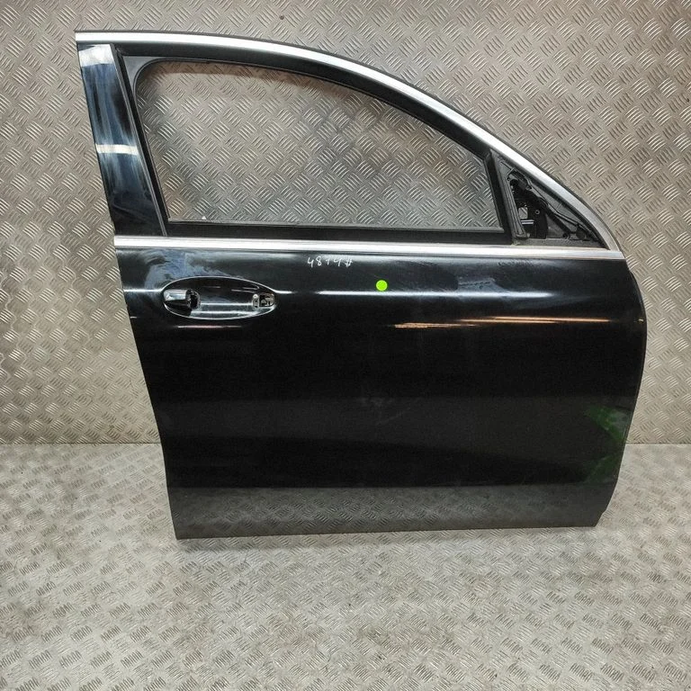 Esiuks – Mercedes-Benz EQC (2019-)