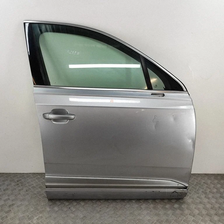 Esiuks 4M0831052F