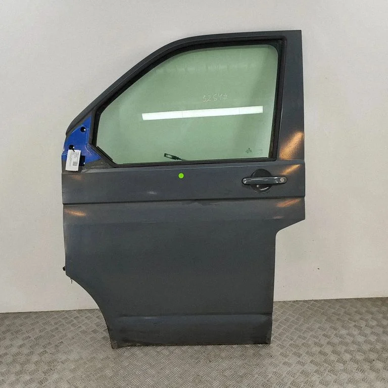 Drzwi przednie 7LA831055