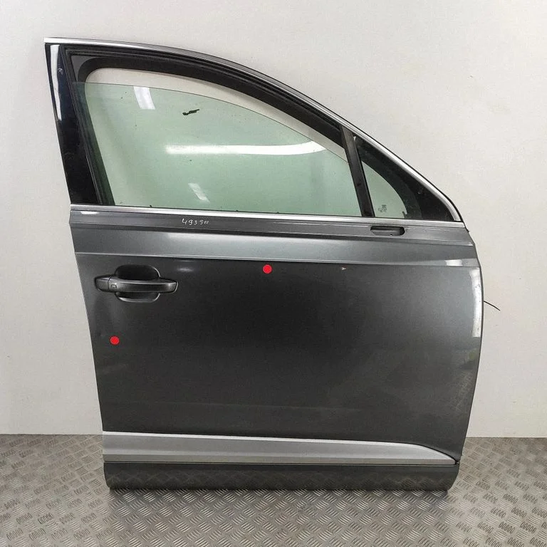Priekšējās durvis 4M0831052F