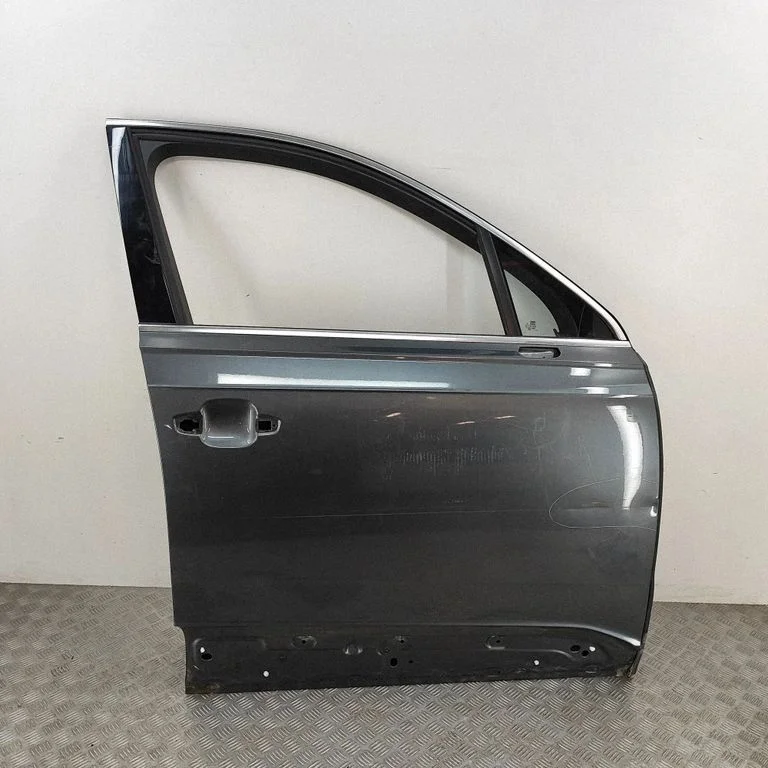 Esiuks 4M0831052F