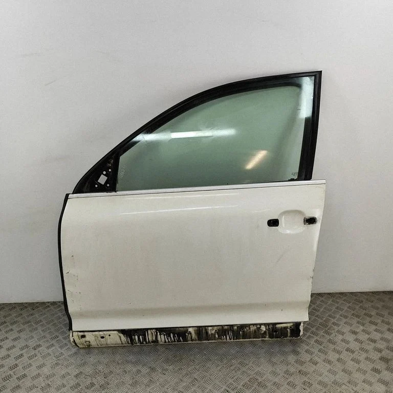 Priekšējās durvis 95553101106