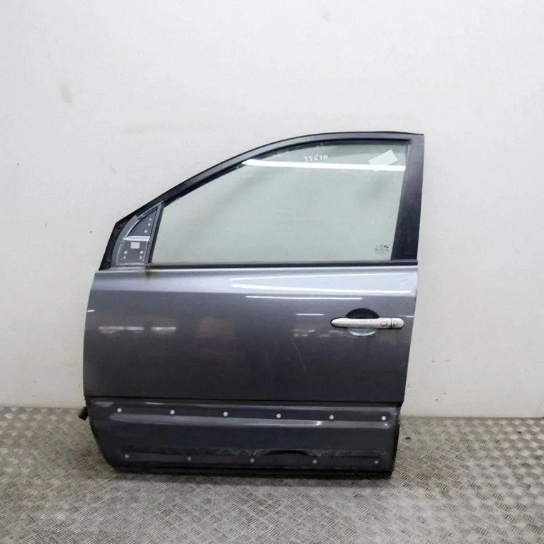 Priekšējās durvis 801010029R