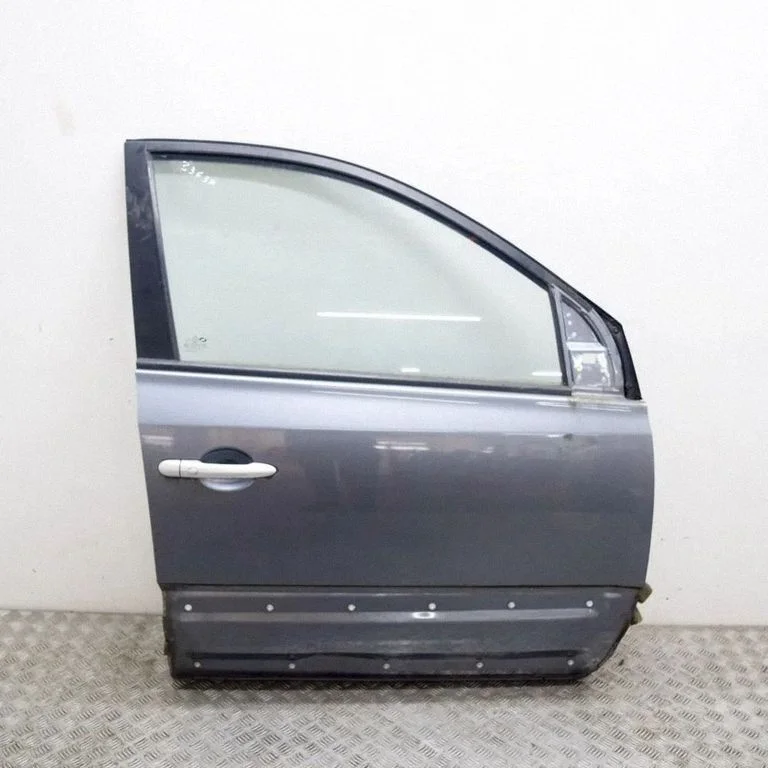 Priekšējās durvis 801000030R