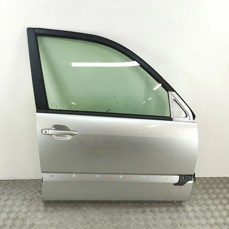 Priekšējās durvis 6700160540