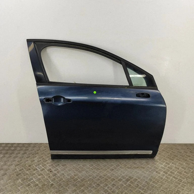 Drzwi przednie 9004Z2