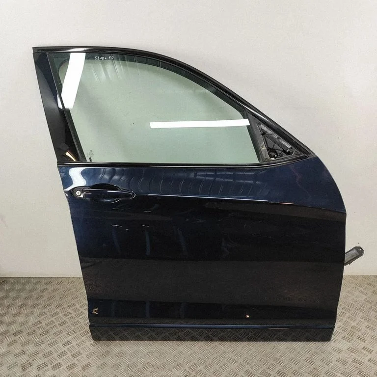 Priekšējās durvis 7355804