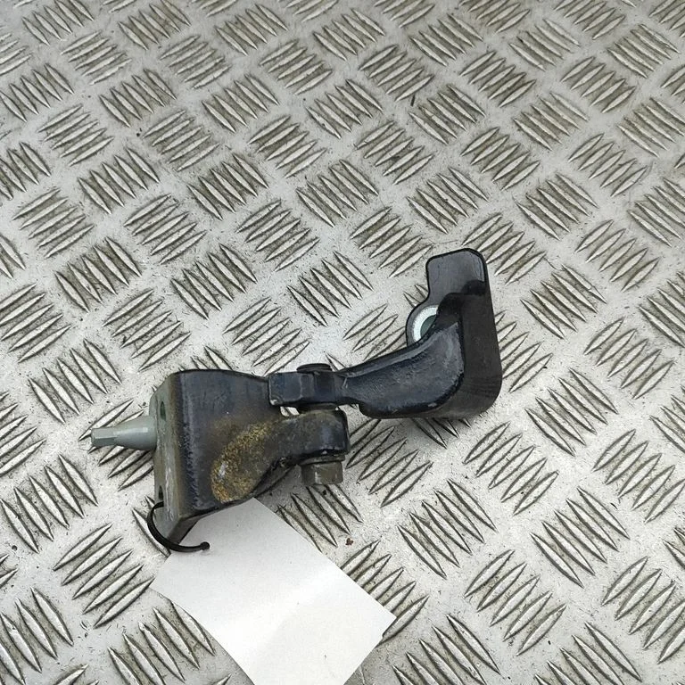Priekšējā augšējā eņģe BK21V22800AK