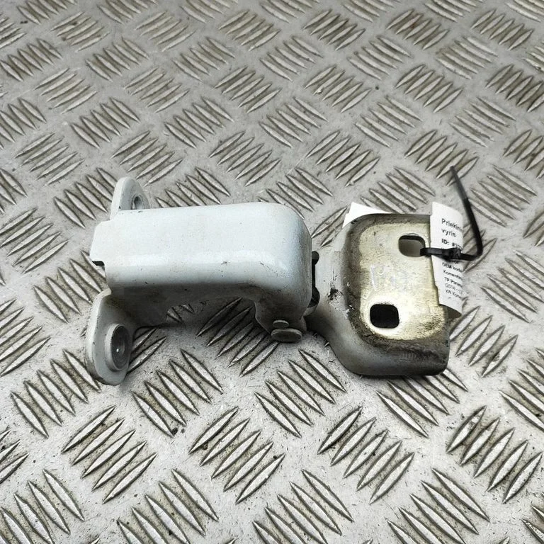 Priekšējā augšējā eņģe 93450652