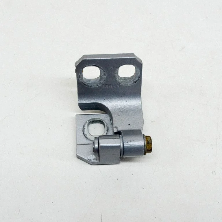 Front door upper hinge A048903