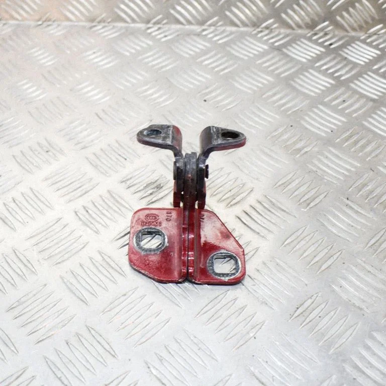 Front door upper hinge 956901E