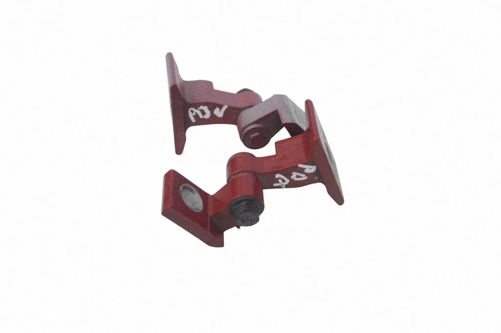 Front door upper hinge – right