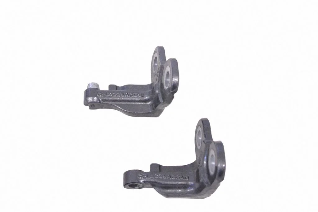 Front door upper hinge CPLA228A64AE